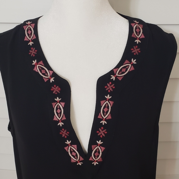 NWT Vince Camuto Women’s Bloom Rich Black Tank Size M - Picture 2 of 15